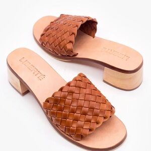 Liberte Women's Tan Woven Slide Sandals